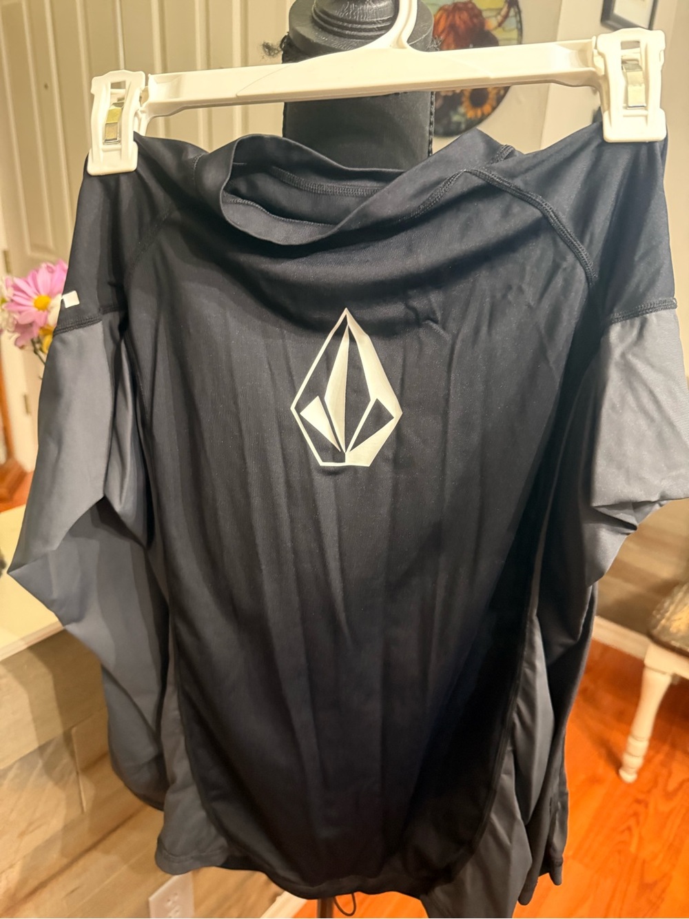 Volcom boys Black and Gray Logo Performance rash guard
